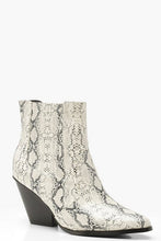 Load image into Gallery viewer, Western Style Snake Print Ankle Boots
