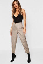 Load image into Gallery viewer, Checked Tapered Pants
