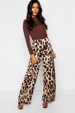 Load image into Gallery viewer, Satin Leopard Print Wide Leg Pants
