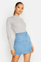Load image into Gallery viewer, Ribbed Turtle Neck Sweater

