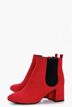 Load image into Gallery viewer, Pull On Elastic Insert Chelsea Boots
