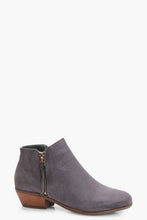 Load image into Gallery viewer, Zip Trim Chelsea Ankle Boots
