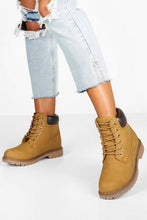 Load image into Gallery viewer, Padded Cuff Lace Up Hiker Boots
