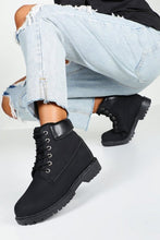 Load image into Gallery viewer, Padded Cuff Lace Up Hiker Boots
