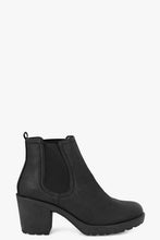 Load image into Gallery viewer, Block Heel Chelsea Boots
