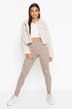 Load image into Gallery viewer, Tonal Check Basic Jersey Leggings
