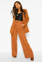 Load image into Gallery viewer, Wide Leg Belted Trouser

