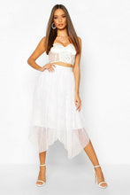 Load image into Gallery viewer, Tulle Midi Skirt
