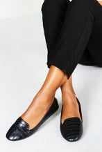 Load image into Gallery viewer, Wide Fit Tab Top Slipper Ballets
