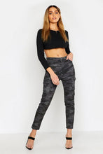 Load image into Gallery viewer, Camo Pocket Detail Skinny Jean
