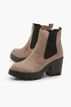 Load image into Gallery viewer, Chunky Block Heel Chelsea Boots
