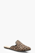 Load image into Gallery viewer, Leopard Pointed Mule Loafers

