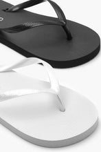 Load image into Gallery viewer, Boohoo Flip Flops 2 Pack
