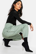 Load image into Gallery viewer, Woven Pocket Cargo Pants
