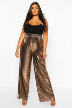 Load image into Gallery viewer, Plus Metallic Wide Leg Trouser
