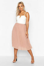 Load image into Gallery viewer, Plus Chiffon Pleated Midi Skirt
