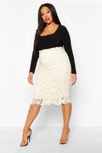 Load image into Gallery viewer, Plus Crochet Lace Midi Skirt

