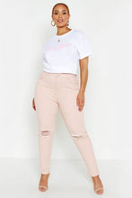 Load image into Gallery viewer, Plus Ripped Knee Mom Jean
