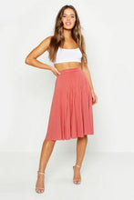 Load image into Gallery viewer, Petite Slinky Pleated Midi Skirt
