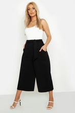 Load image into Gallery viewer, Plus Self Belt Structured Culotte Pants

