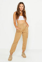 Load image into Gallery viewer, Petite Pocket Detail Cargo Pants
