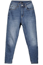 Load image into Gallery viewer, Petite Skinny Bum Shaper Jeans
