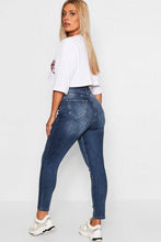 Load image into Gallery viewer, Plus Butt Shaper Mid Rise Skinny Jean
