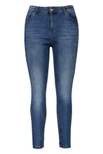 Load image into Gallery viewer, Plus Butt Shaper Mid Rise Skinny Jean
