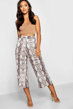 Load image into Gallery viewer, Petite Snake Print Slinky Culottes
