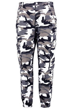 Load image into Gallery viewer, Plus Camo Cargo Jean
