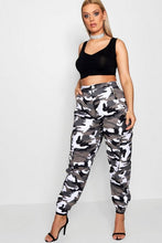 Load image into Gallery viewer, Plus Camo Cargo Jean
